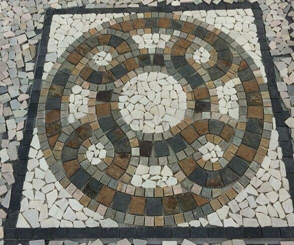 Slate & Travertine mosaic pattern